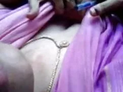 फ्यूचरिस्टिक लेस्बिय ...