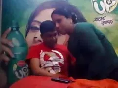 उसे गाजर पसंद है हिं ...
