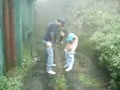 विशाल स्तन के साथ श् ...