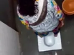 लड़कियों को सिर्फ अप ...