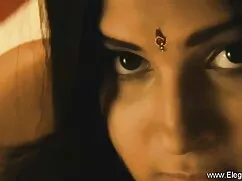 उसके मुंह सेक्सी मूव ...