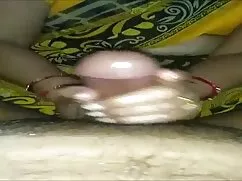 बिस्तर पर सेक्सी मूव ...