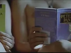 स्ट्रैपऑन दो खूबसूरत ...