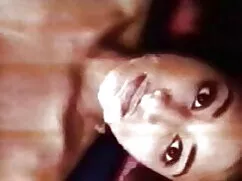 मालिश के साथ गर्म ईव ...