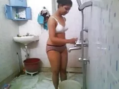 सेक्स गुलाम हिंदी मे ...