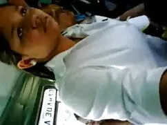 ग्लैमरस जापानी लड़की ...