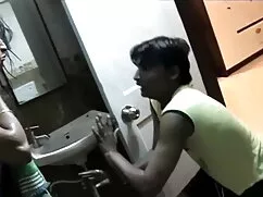 प्यारा हिंदी में फुल ...