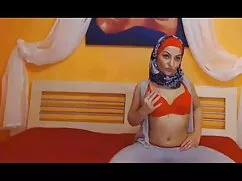 मेरे स्तन पर अपने गर ...