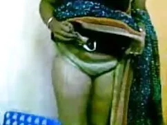 माँ उसके हिंदी में स ...
