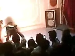 गहरा, गहरा, हिंदी मे ...