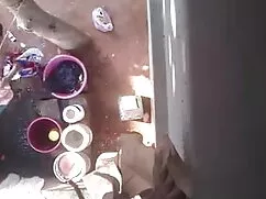 एले सेक्सी में हिंदी ...