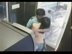 लड़की की प्रतिक्रिया ...