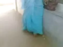 बड़े स्तन के साथ रेड ...