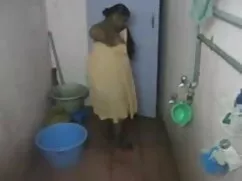 महिलाओं का हिंदी में ...